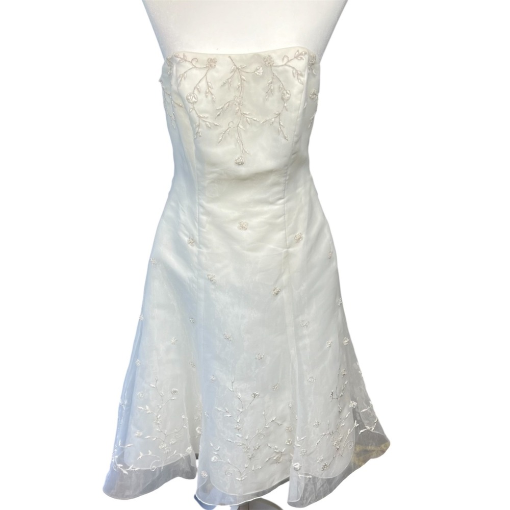David's Bridal Galina VW8897 Ivory Strapless Tea Length Wedding Dress Size 10